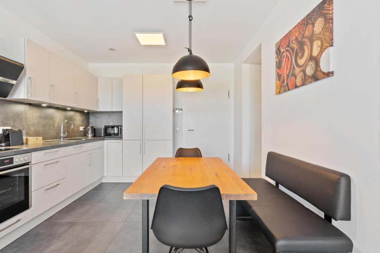 Cloche D'or Proximity - Sleek Urban Space Apartment